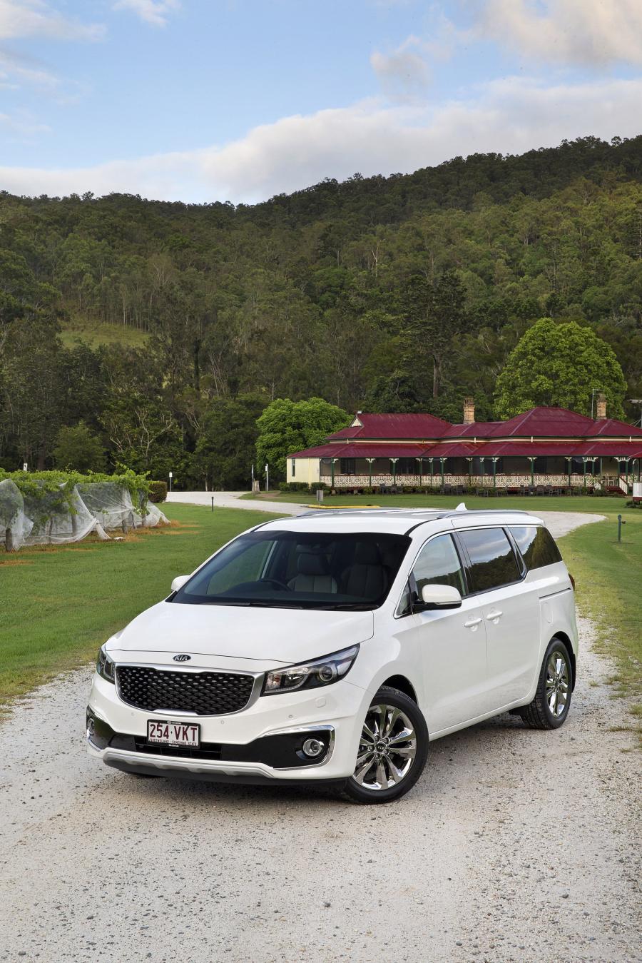  Kia Carnival Platinum 2015 года  (AU) (фото 6 из 12)